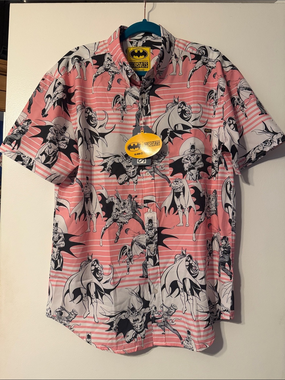 Rsvlts-Batman Short-Sleeve Button-Up Shirt - Pink Graphic-Men’s Large -NEW